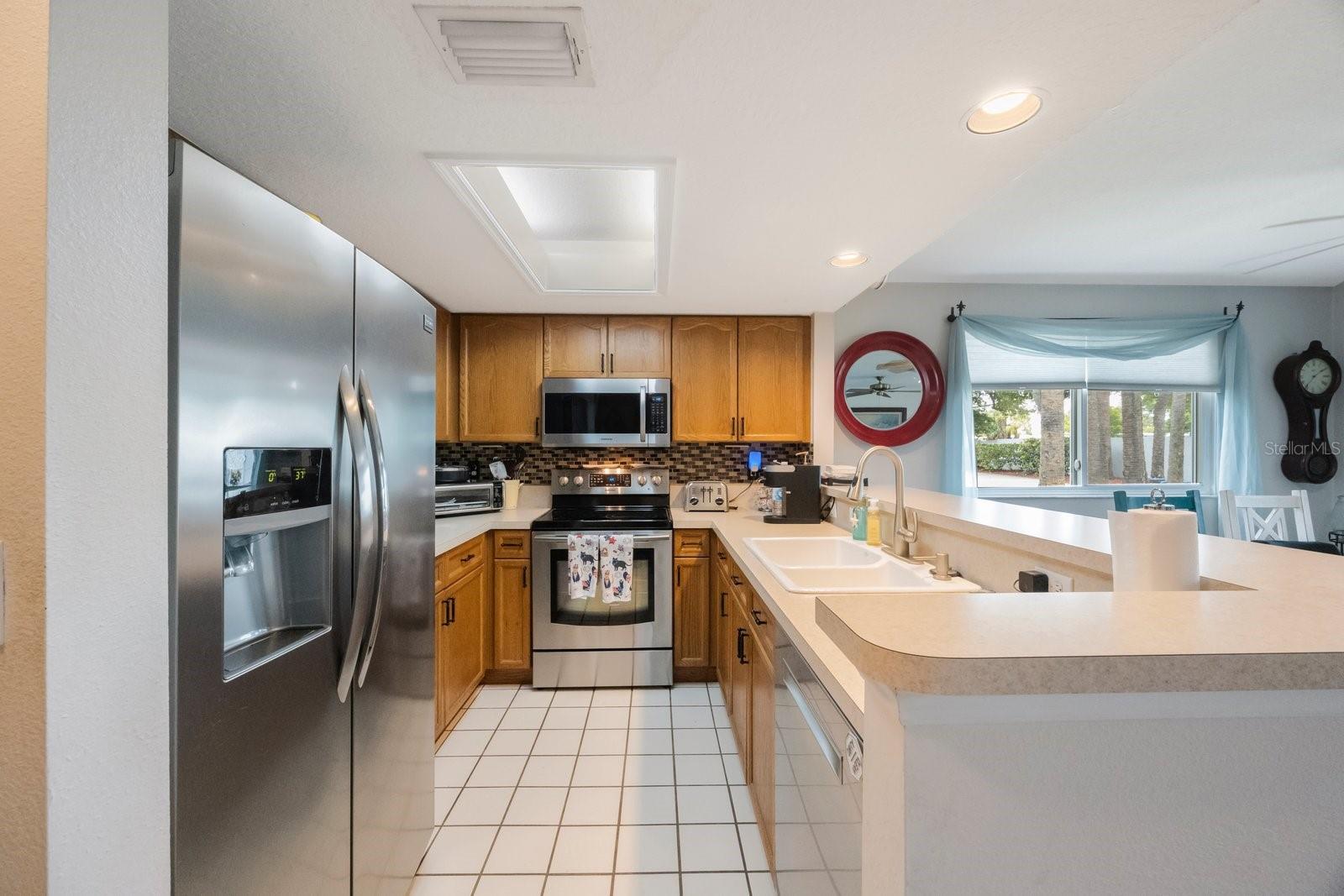 9205 JAKES PATH, LARGO, FL, 33771