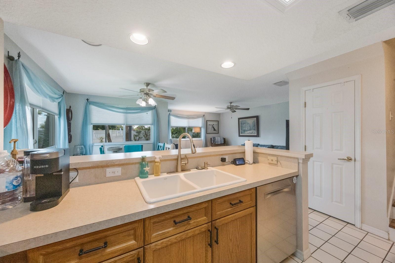 9205 JAKES PATH, LARGO, FL, 33771