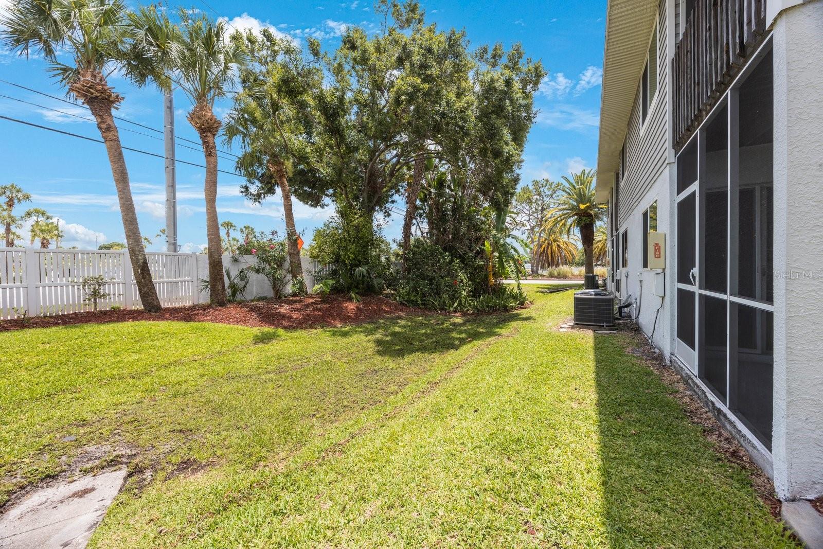 9205 JAKES PATH, LARGO, FL, 33771