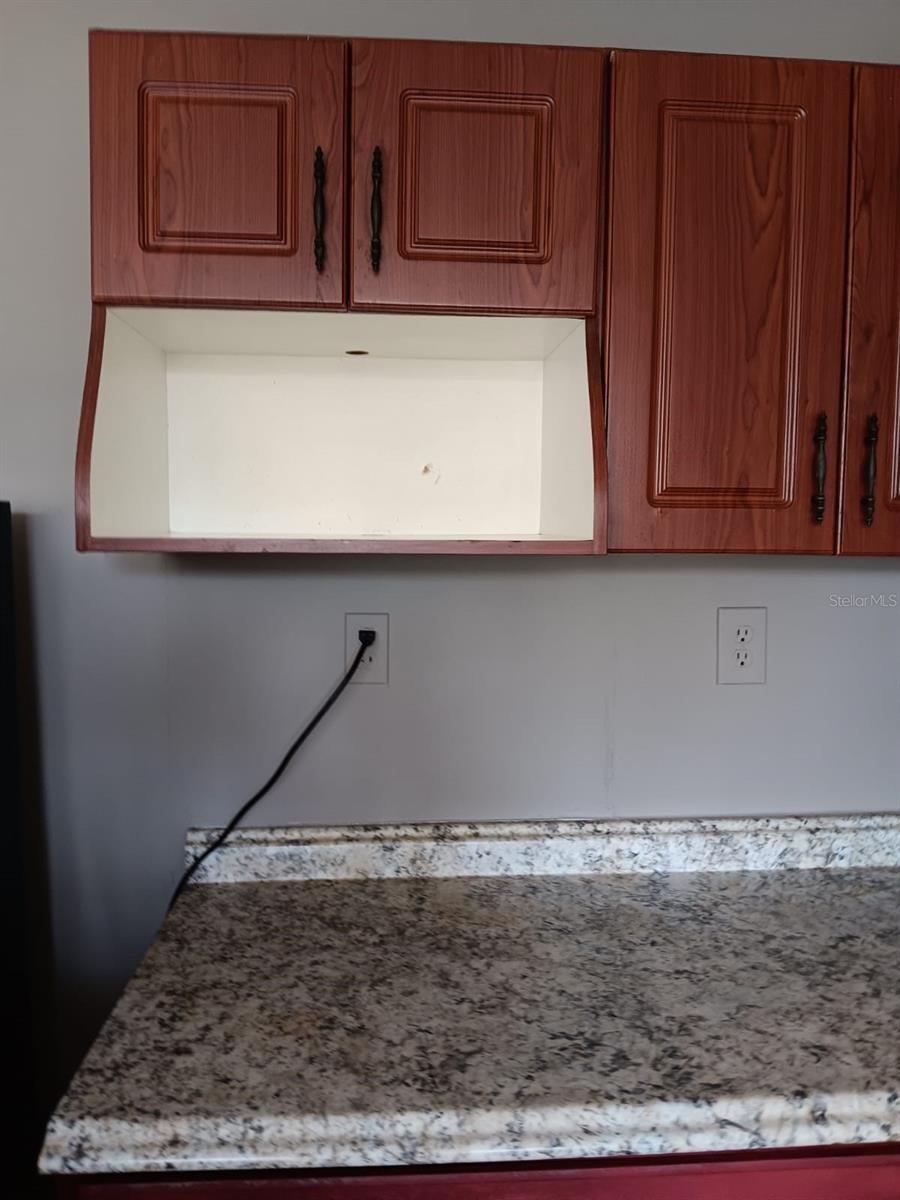 O6317637 Property Photo