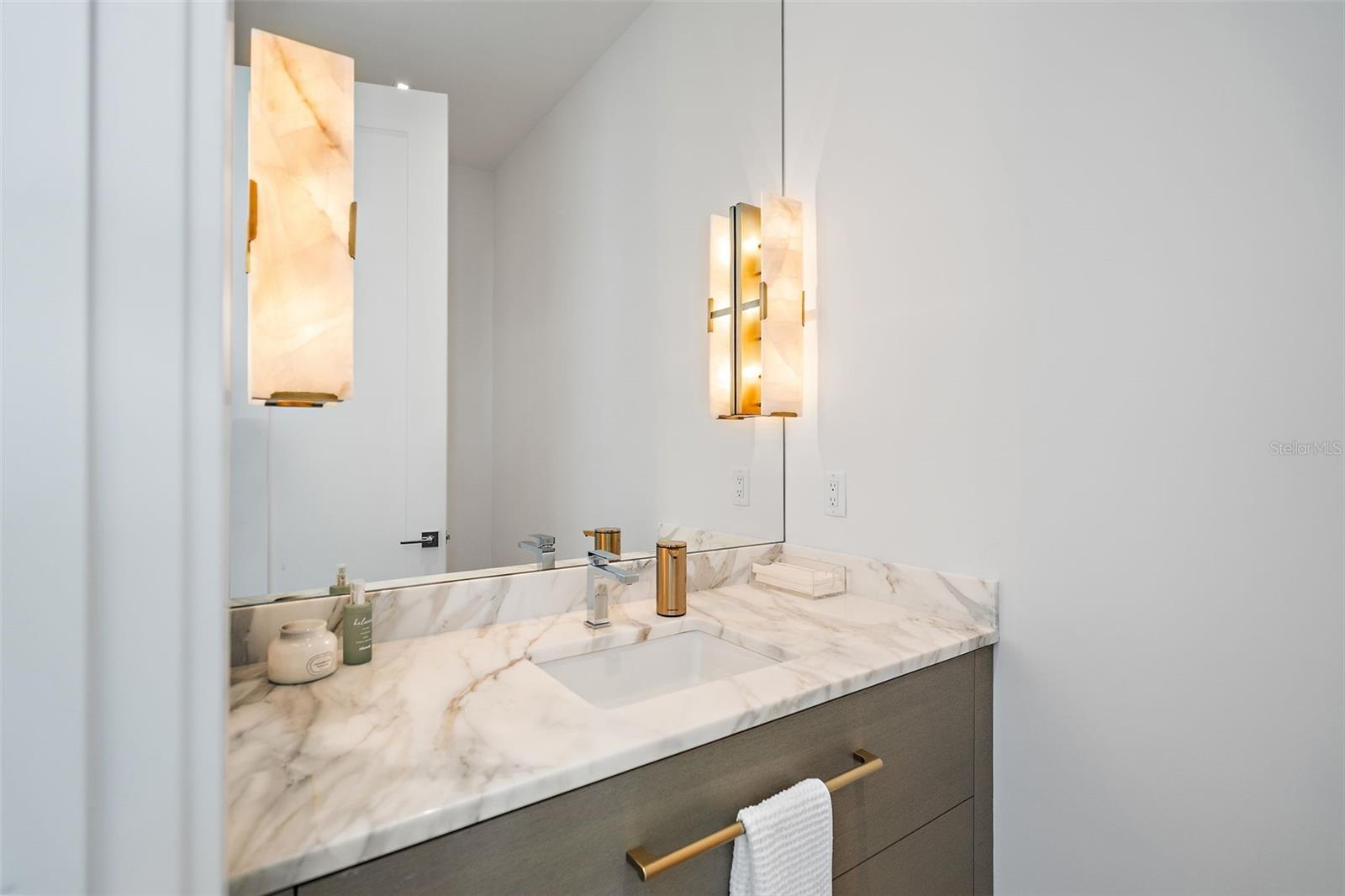 TB8396125 Property Photo