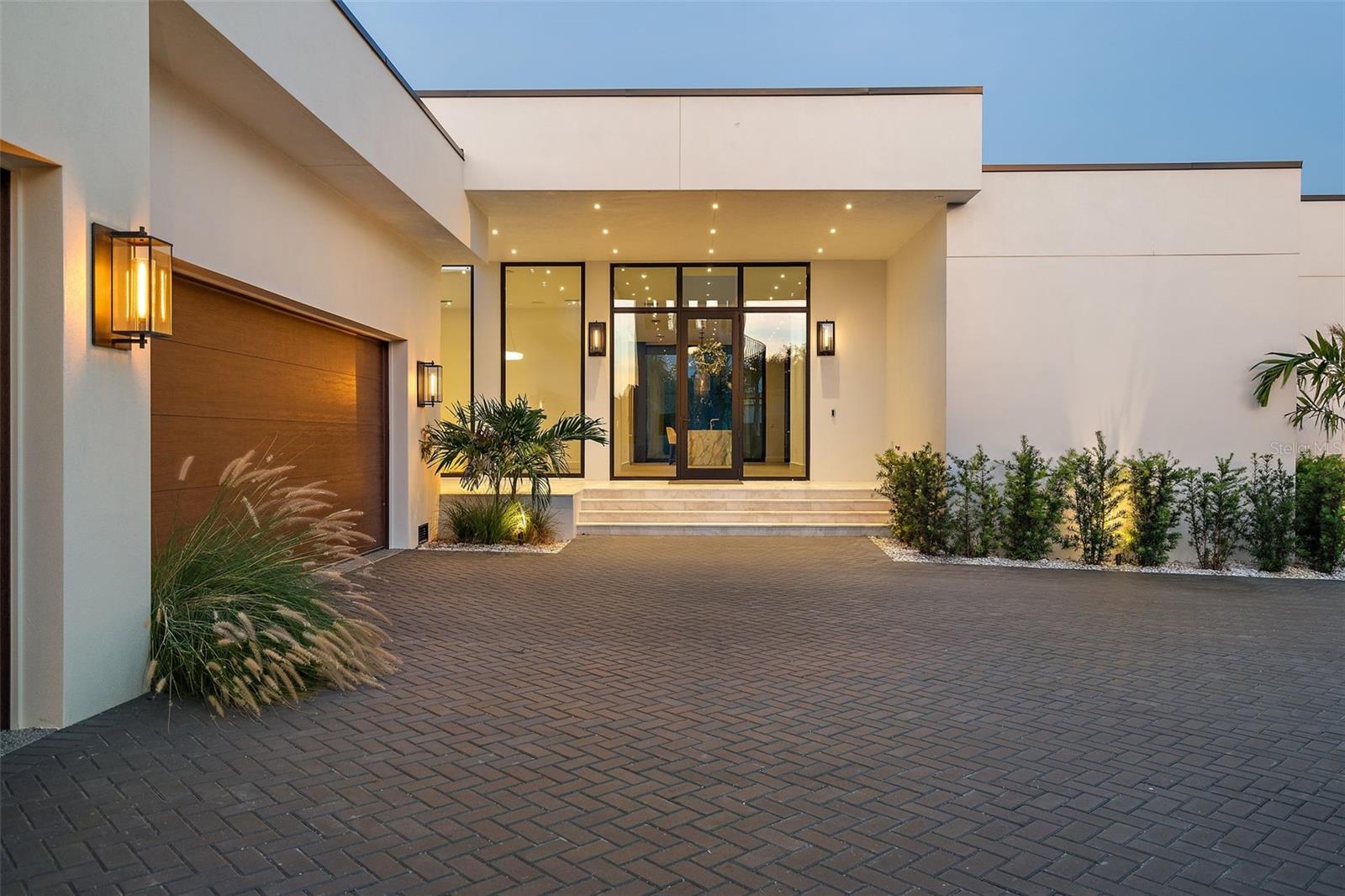 TB8396125 Property Photo