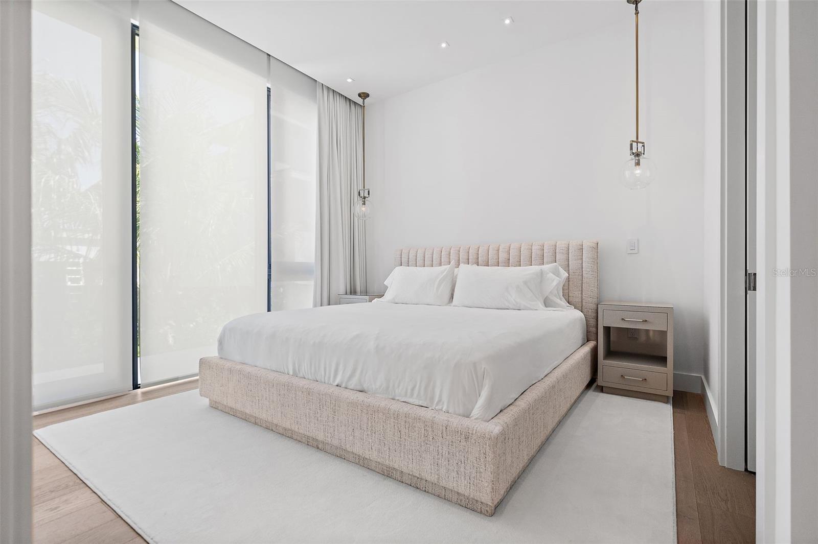 TB8396125 Property Photo