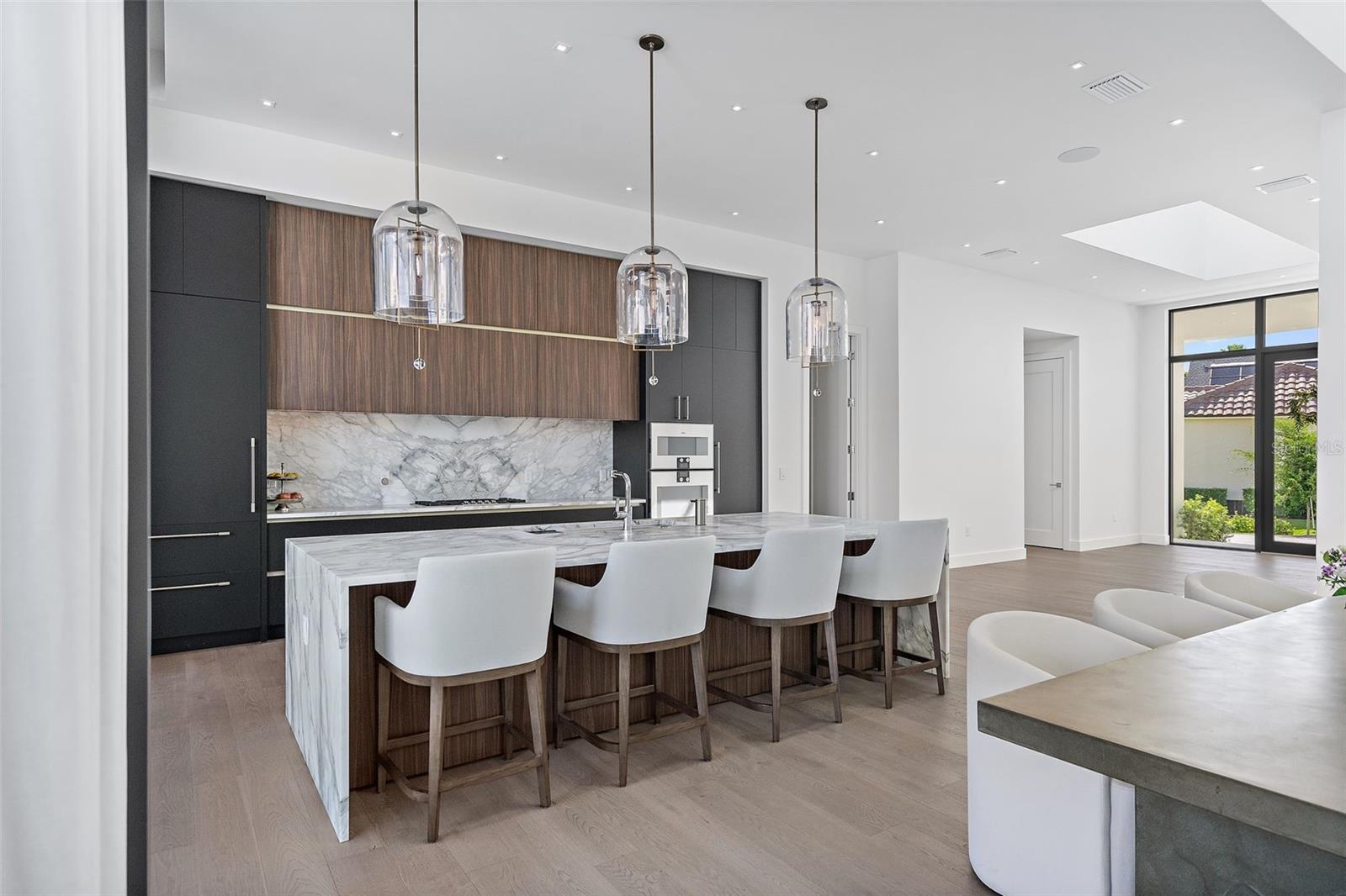 TB8396125 Property Photo