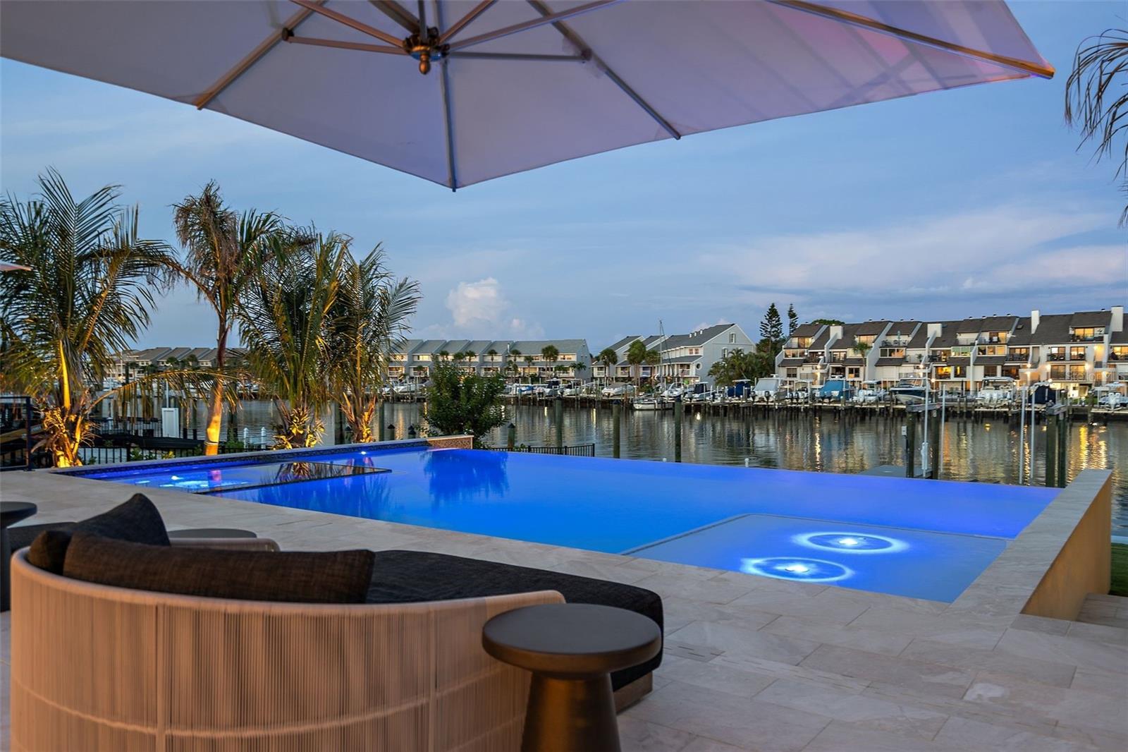 TB8396125 Property Photo