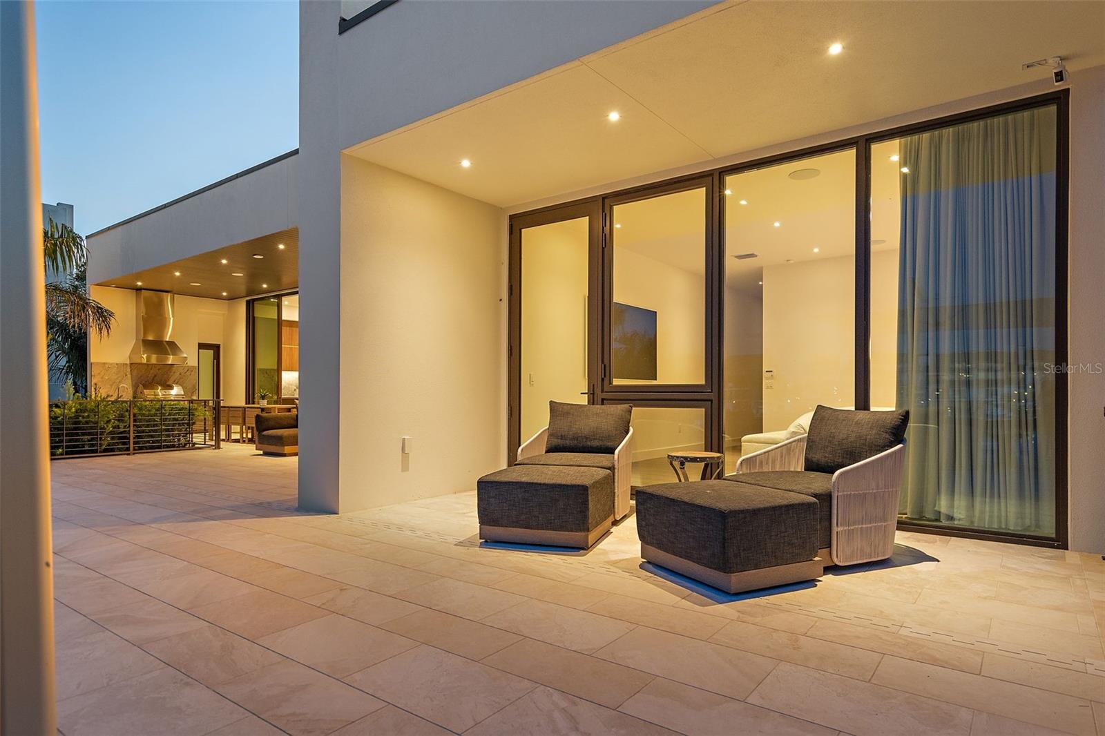 TB8396125 Property Photo