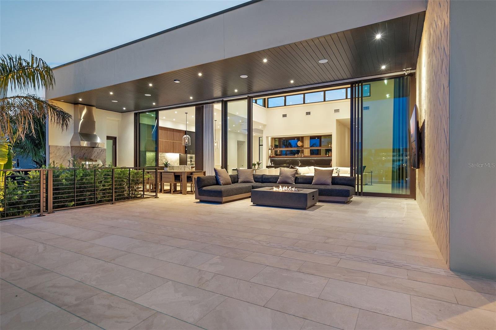 TB8396125 Property Photo