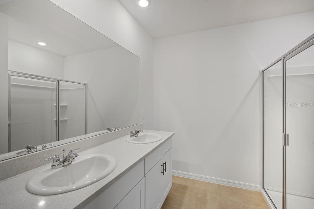 13584 Tropical Breeze ~ Ready Now