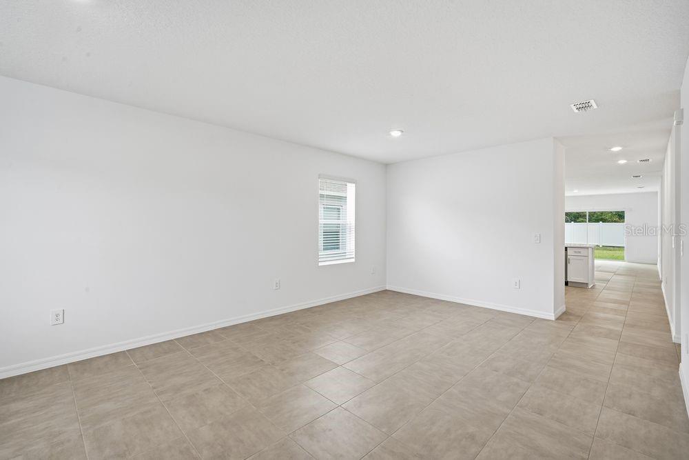 13584 Tropical Breeze ~ Ready Now