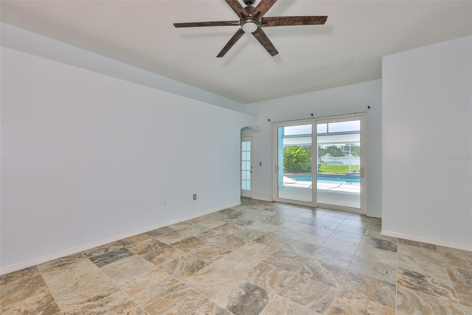 10430 CRESTFIELD DR, RIVERVIEW, FL, 33569