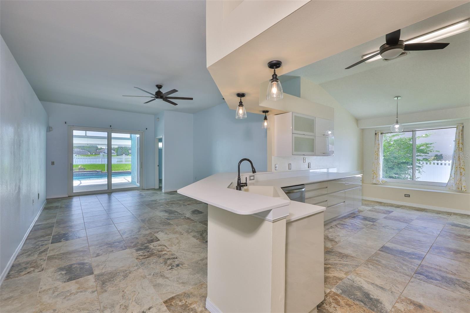 10430 CRESTFIELD DR, RIVERVIEW, FL, 33569