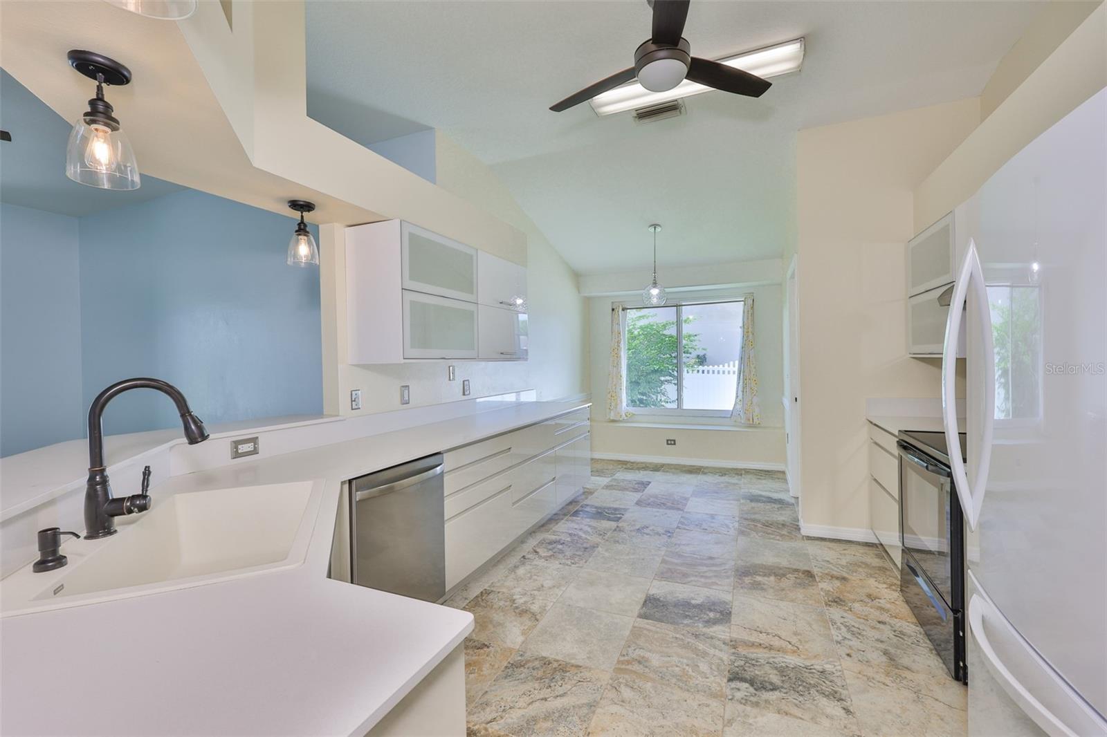 10430 CRESTFIELD DR, RIVERVIEW, FL, 33569