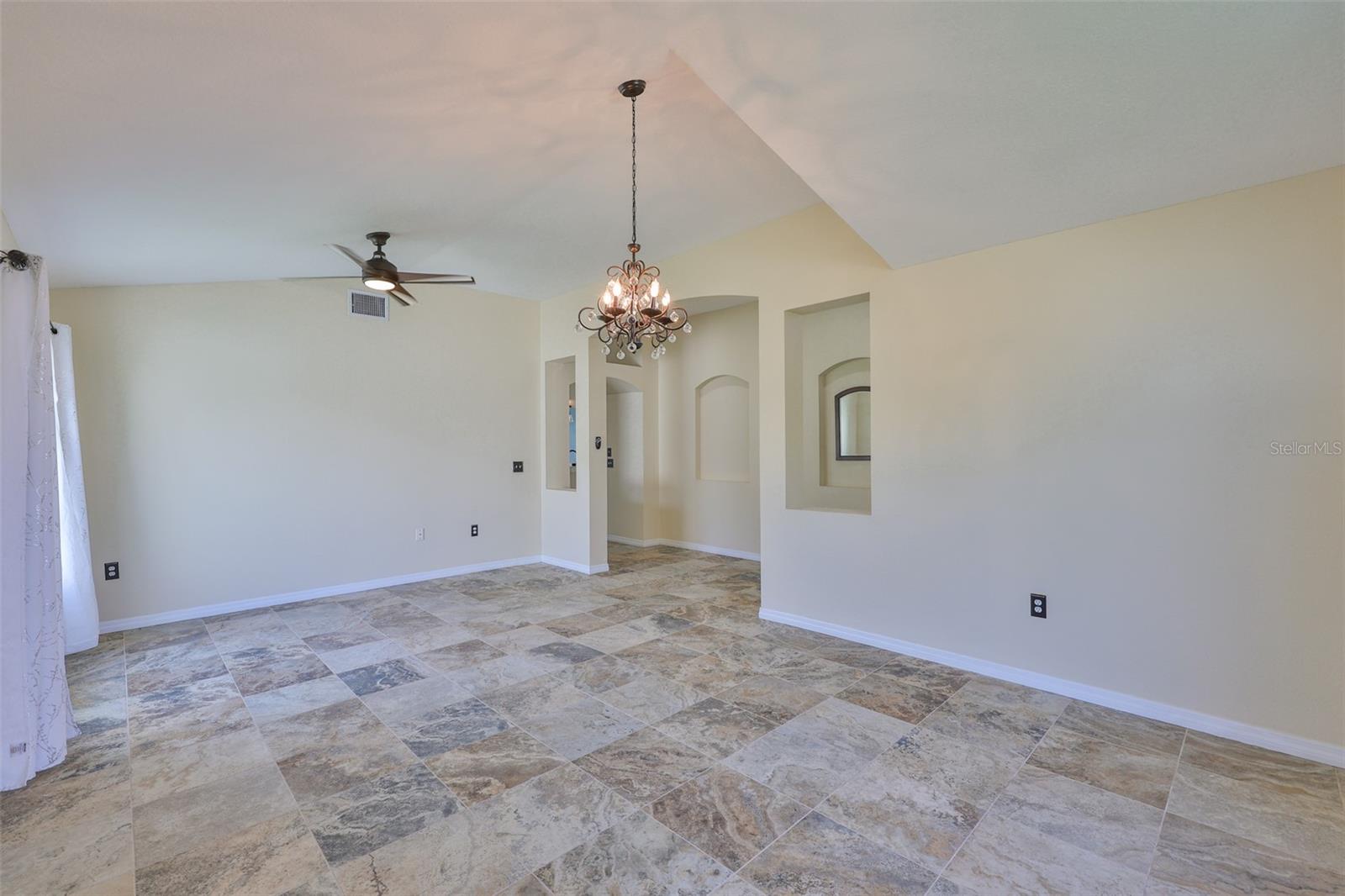 10430 CRESTFIELD DR, RIVERVIEW, FL, 33569