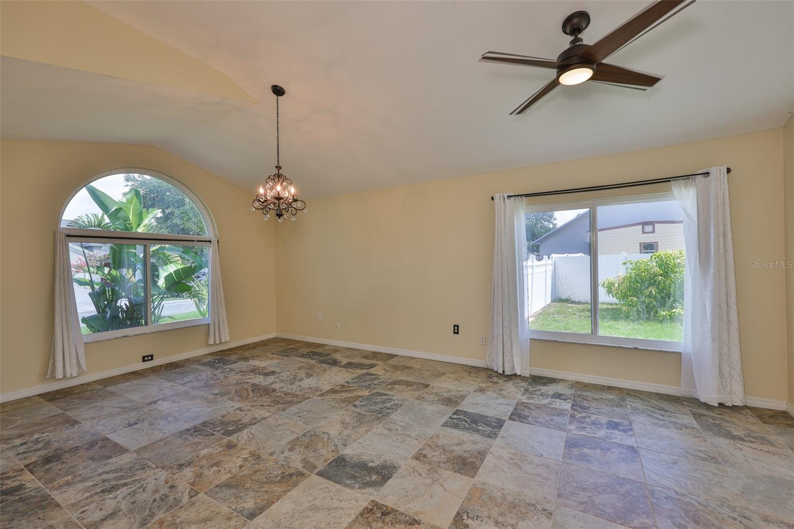 10430 CRESTFIELD DR, RIVERVIEW, FL, 33569