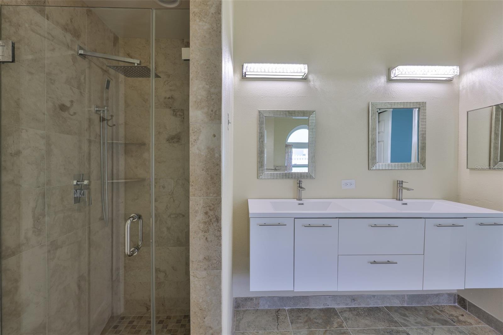 10430 CRESTFIELD DR, RIVERVIEW, FL, 33569