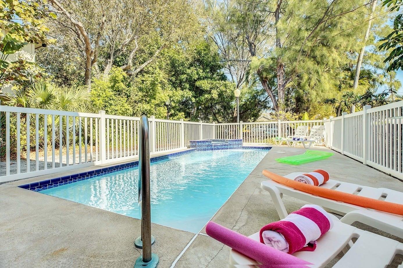 12458 1ST ST W, TREASURE ISLAND, FL, 33706