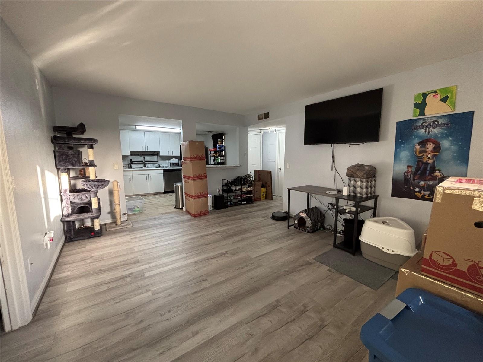 OM703526 Property Photo