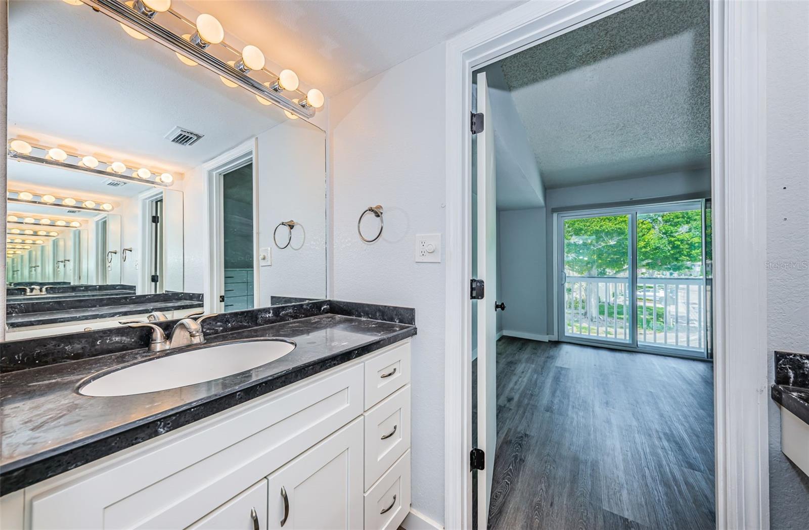 Ensuite bathroom sink