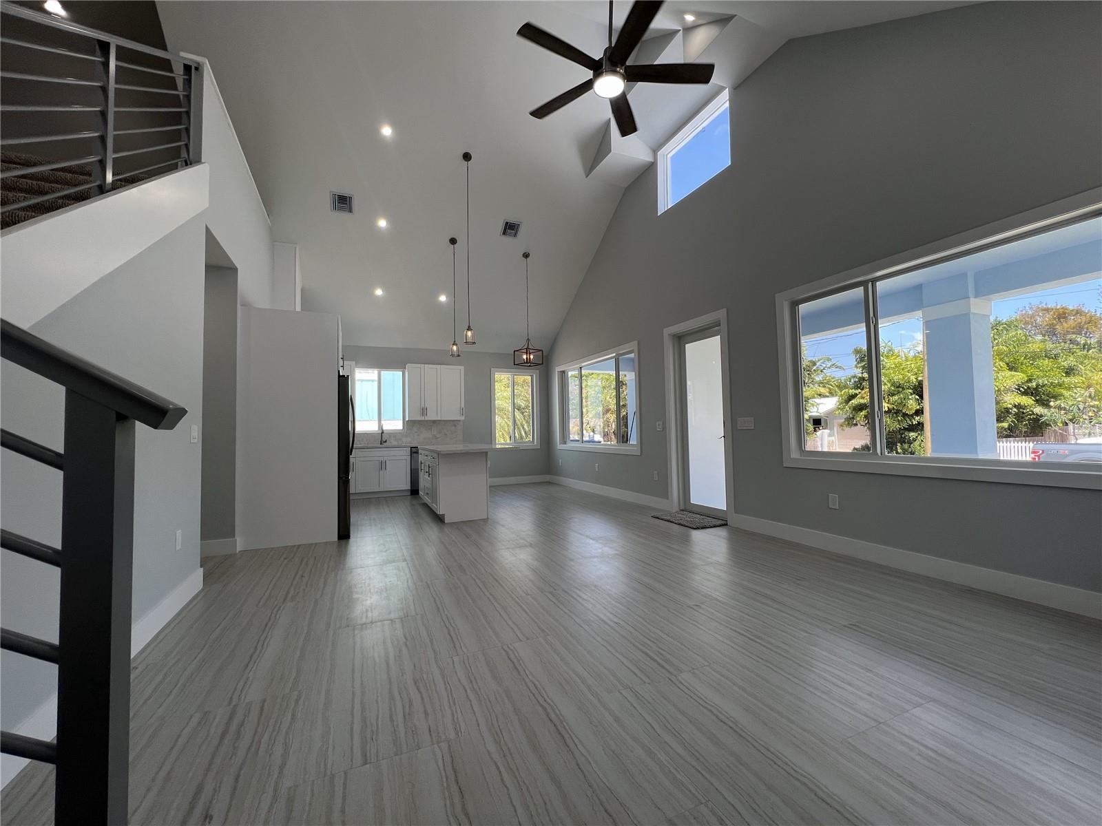 132 RIVIERA DR, TAVERNIER, FL, 33070