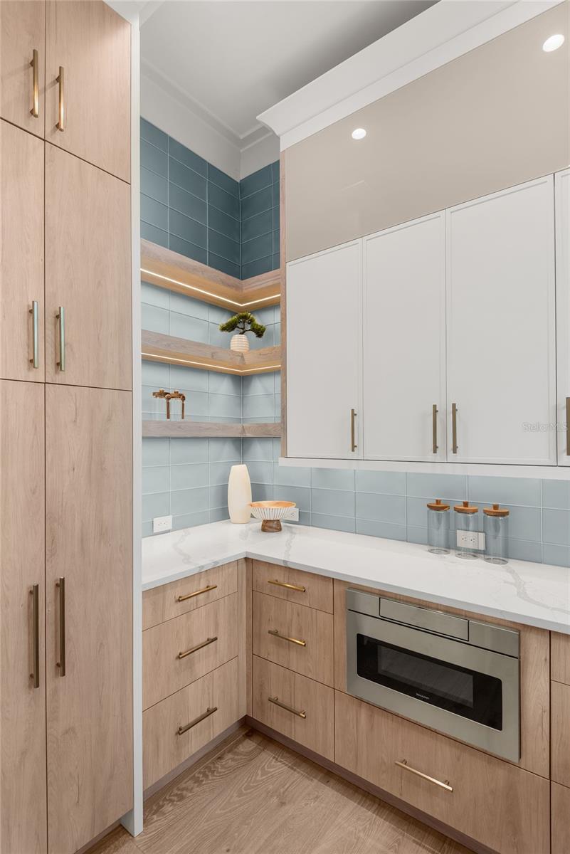 O6317785 Property Photo