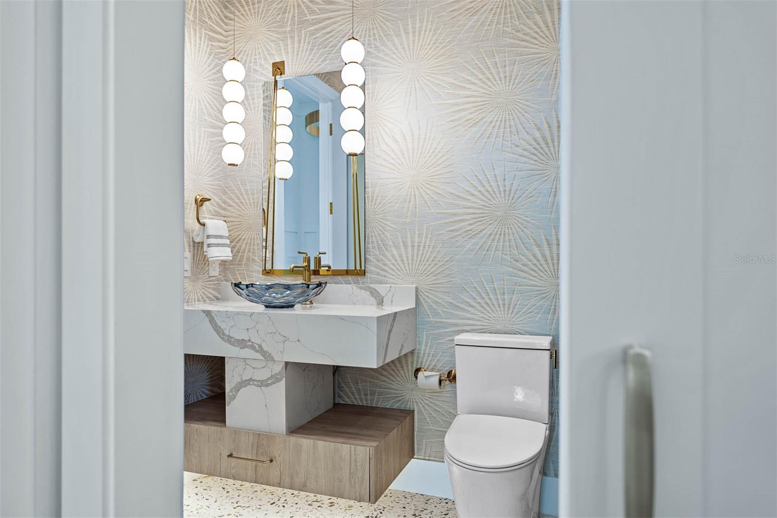 O6317785 Property Photo