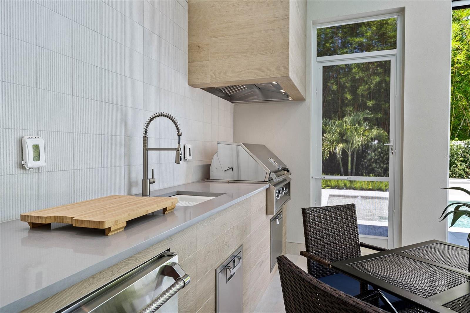 O6317785 Property Photo