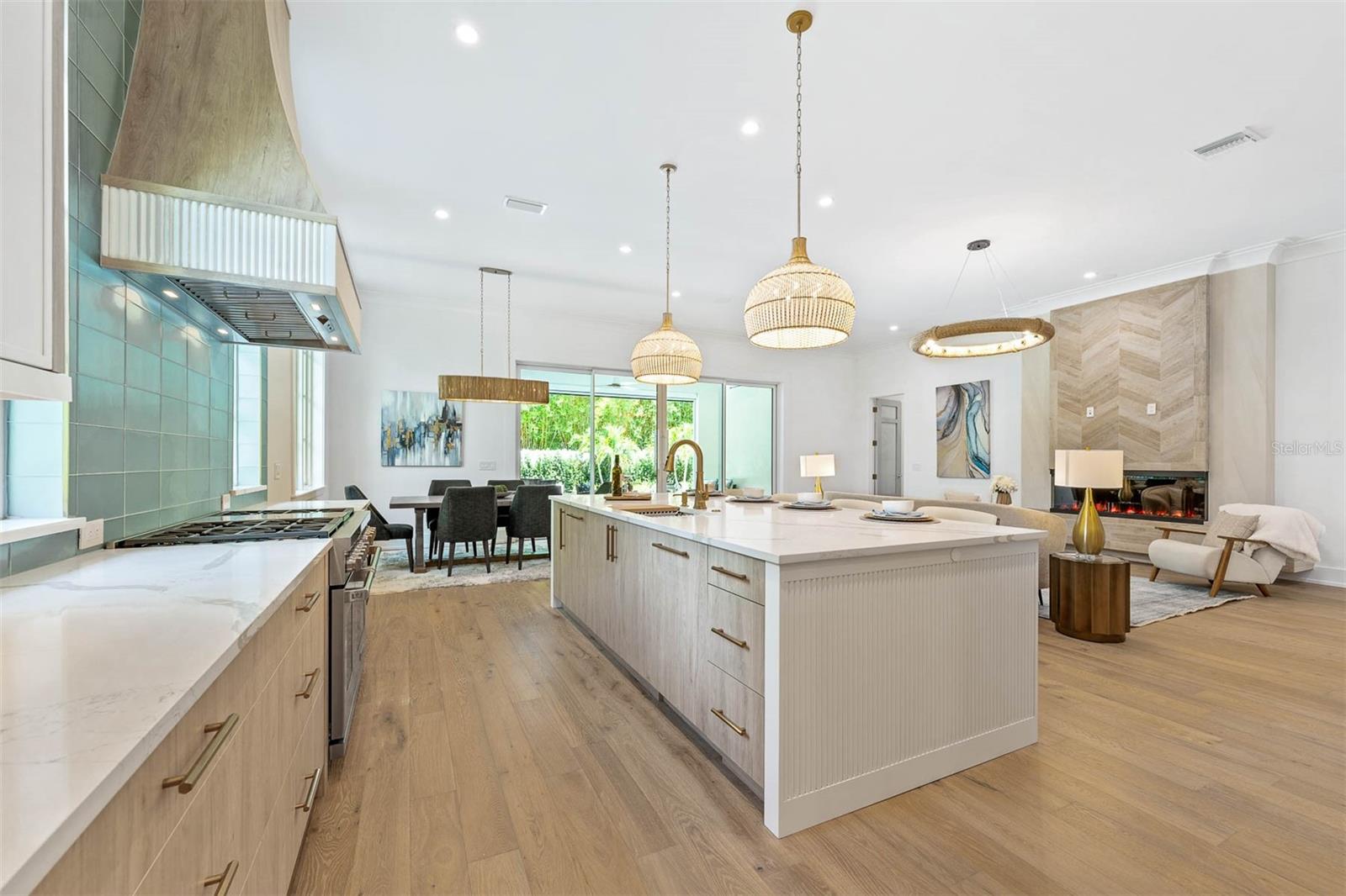 O6317785 Property Photo