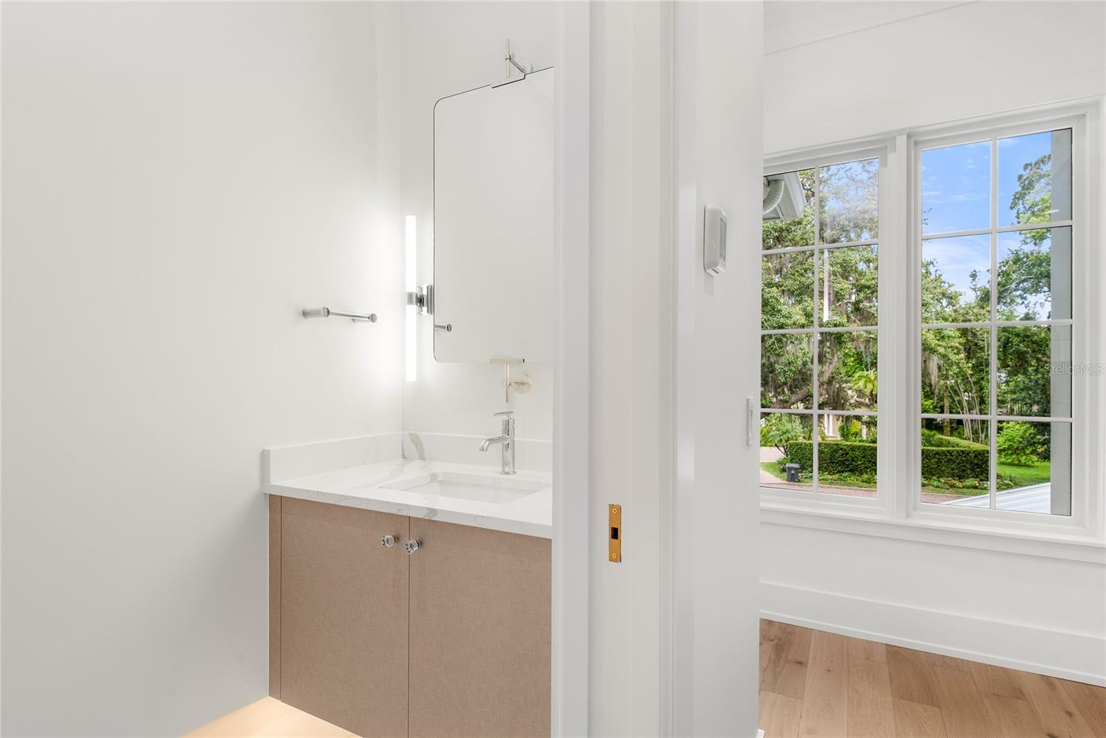 O6317785 Property Photo