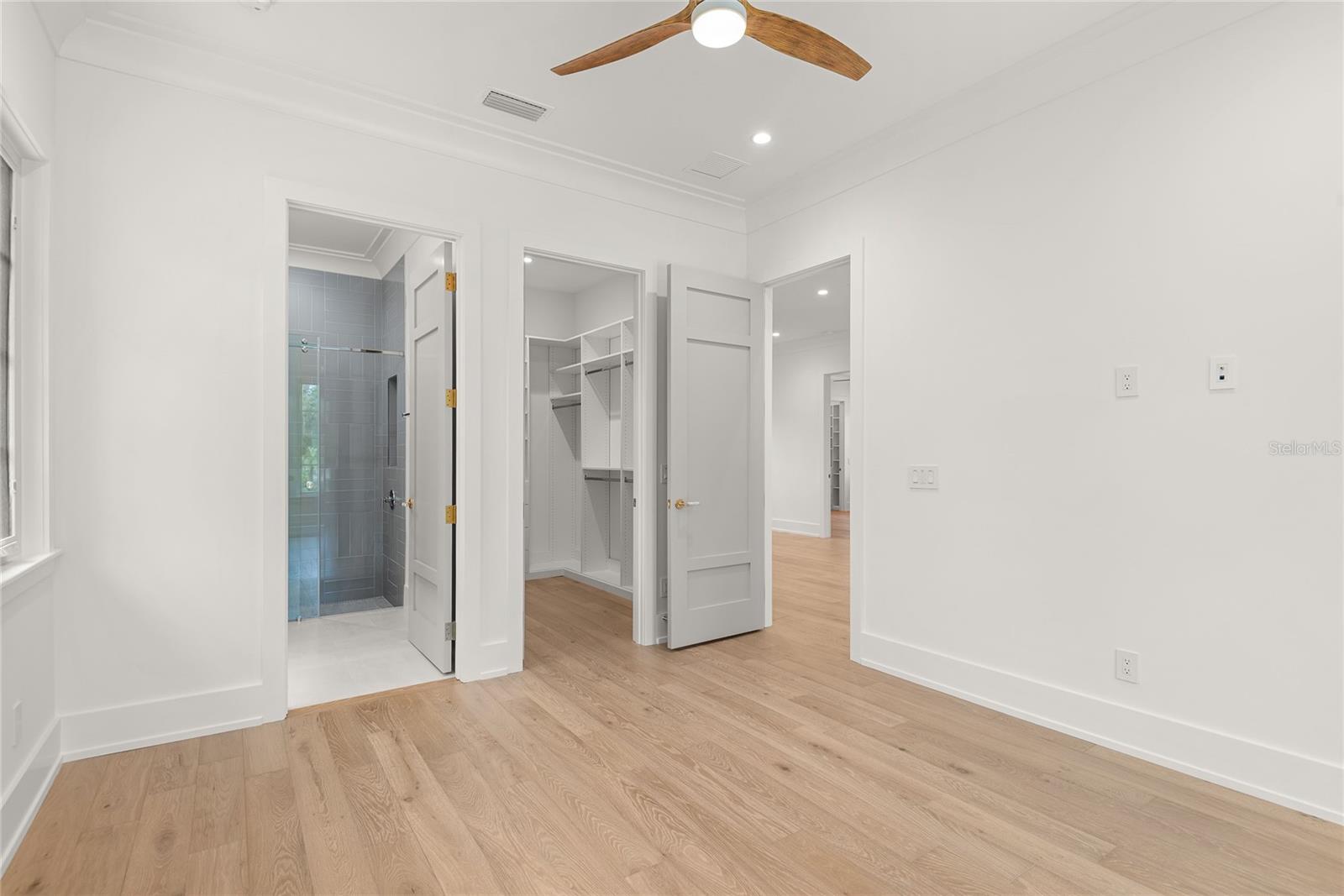 O6317785 Property Photo