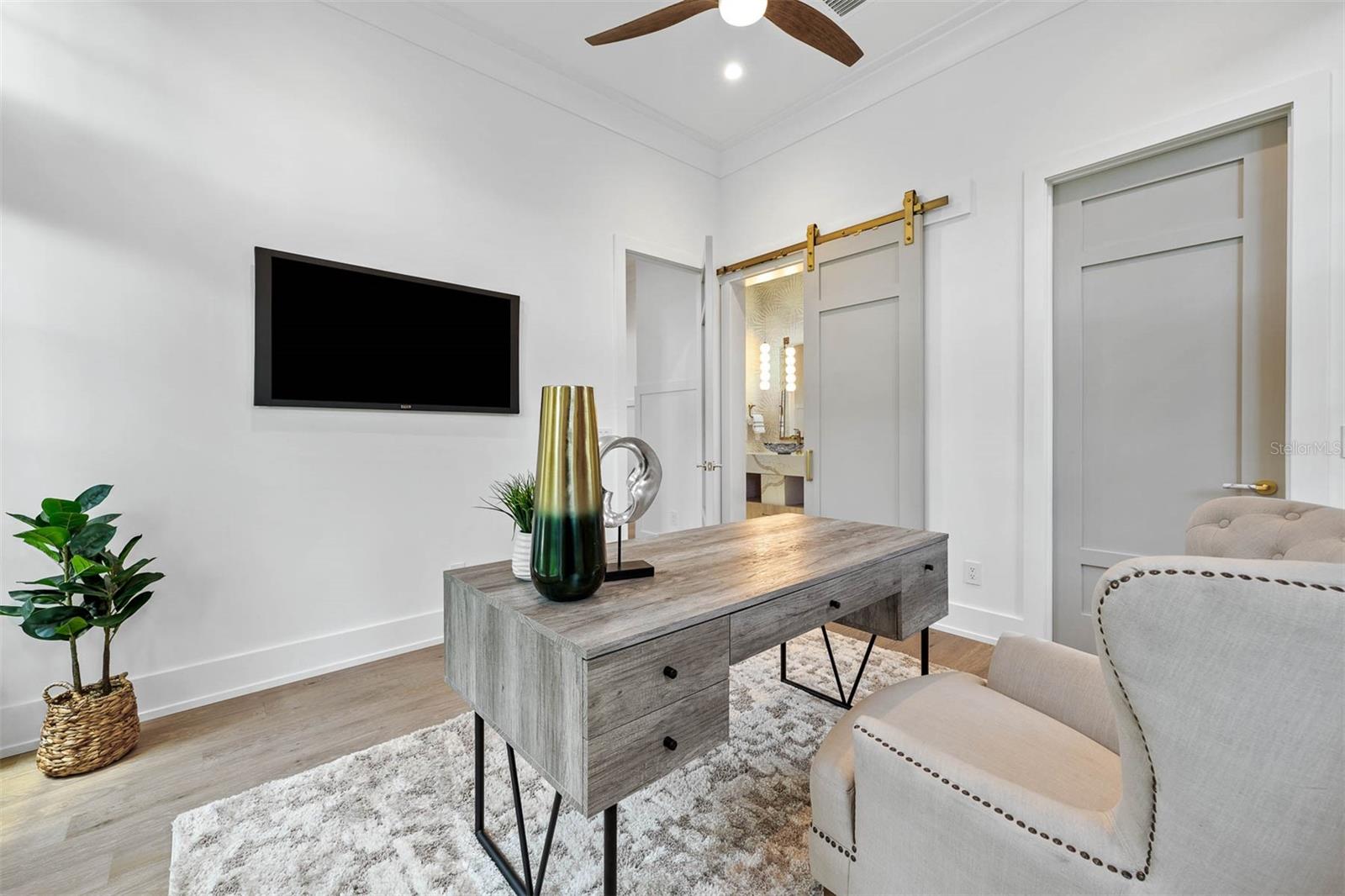 O6317785 Property Photo