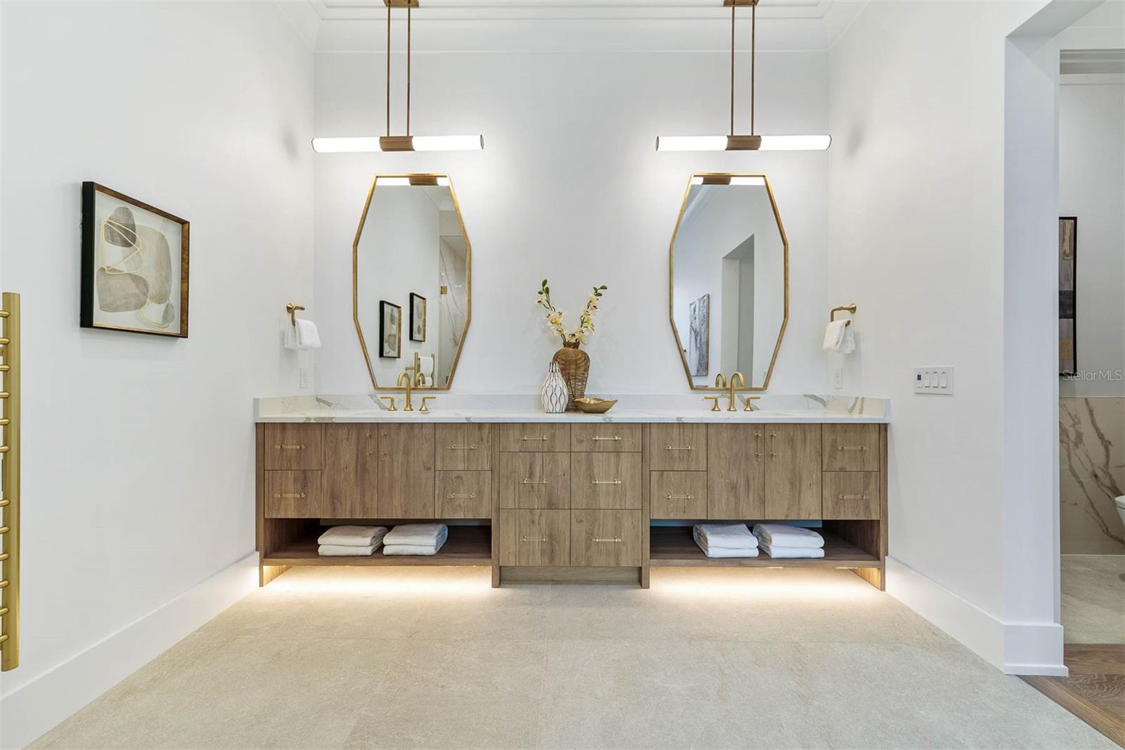 O6317785 Property Photo