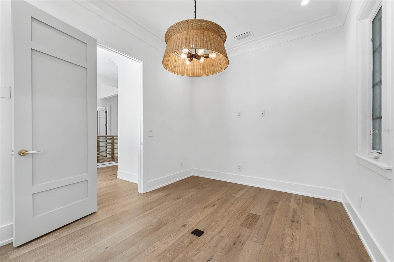 O6317785 Property Photo