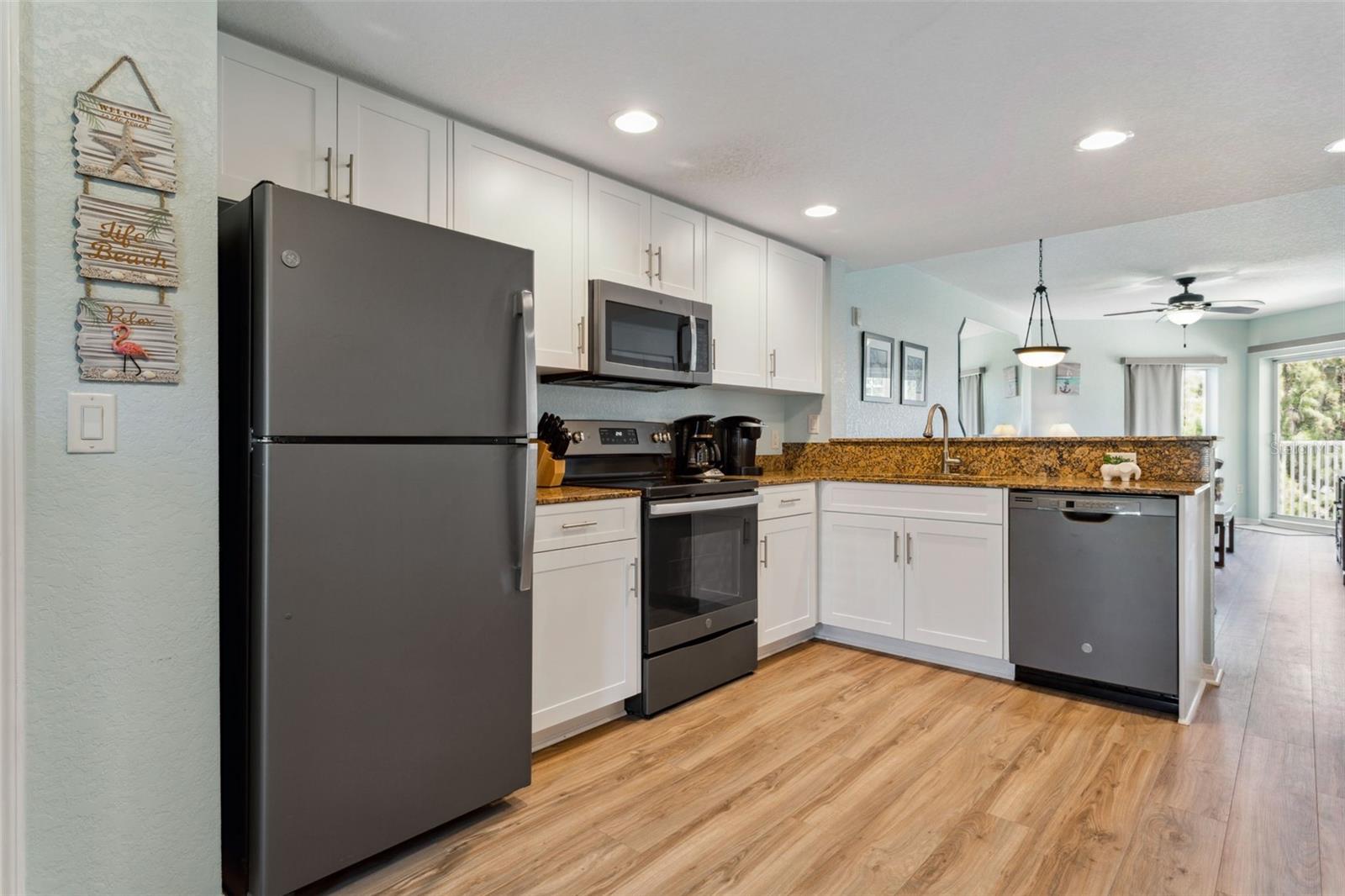 12000 GULF BLVD #403-S, TREASURE ISLAND, FL, 33706