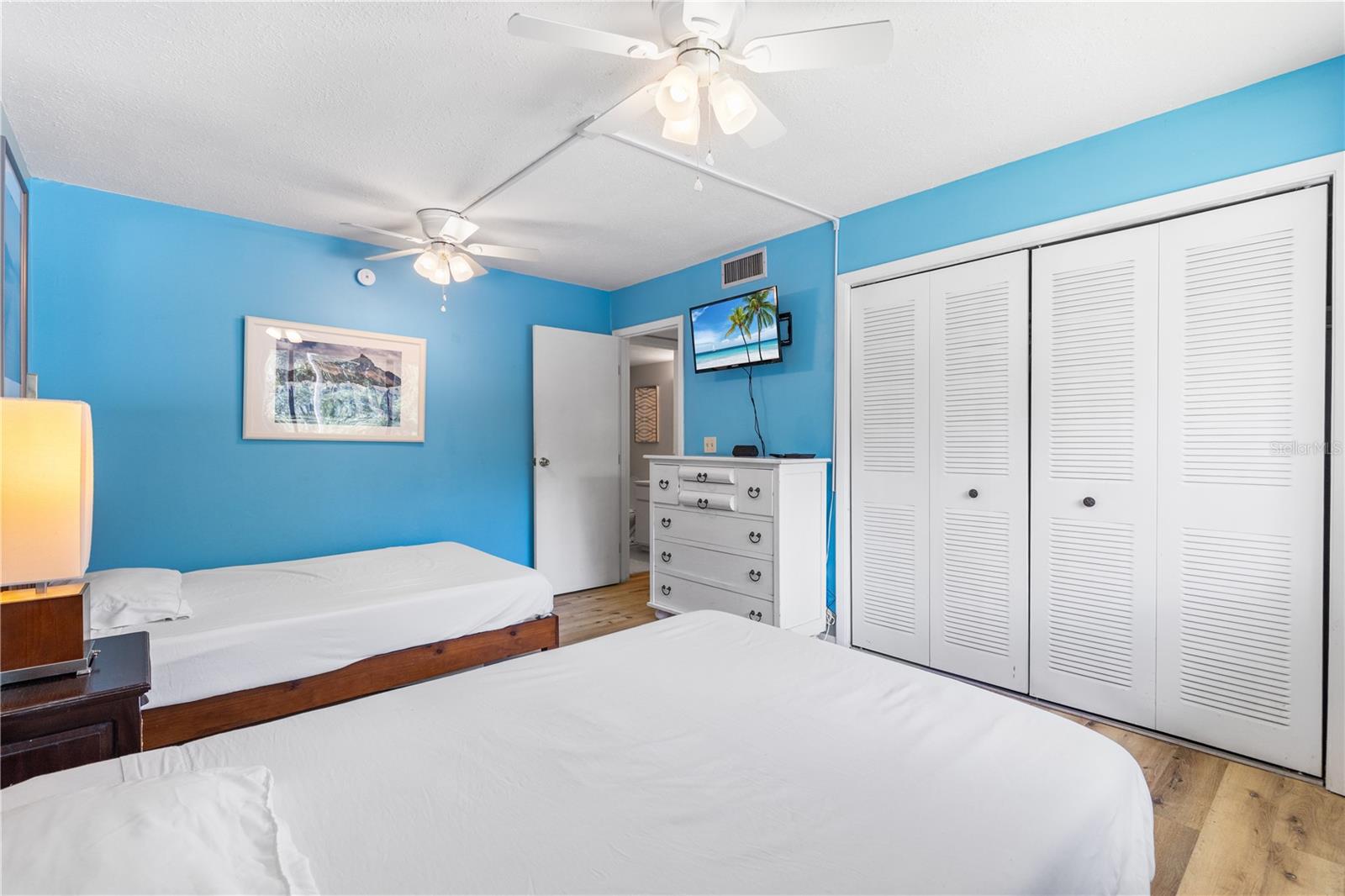 1051 S HIGHLAND ST #7D, MOUNT DORA, FL, 32757