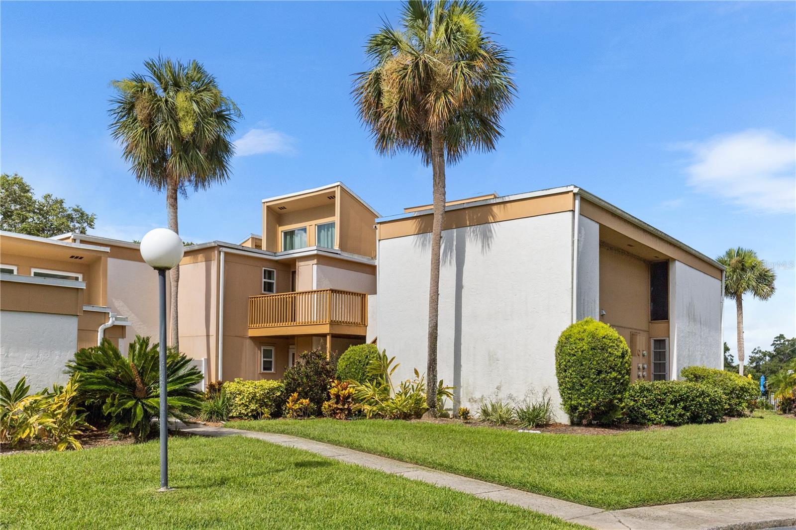 1051 S HIGHLAND ST #7D, MOUNT DORA, FL, 32757