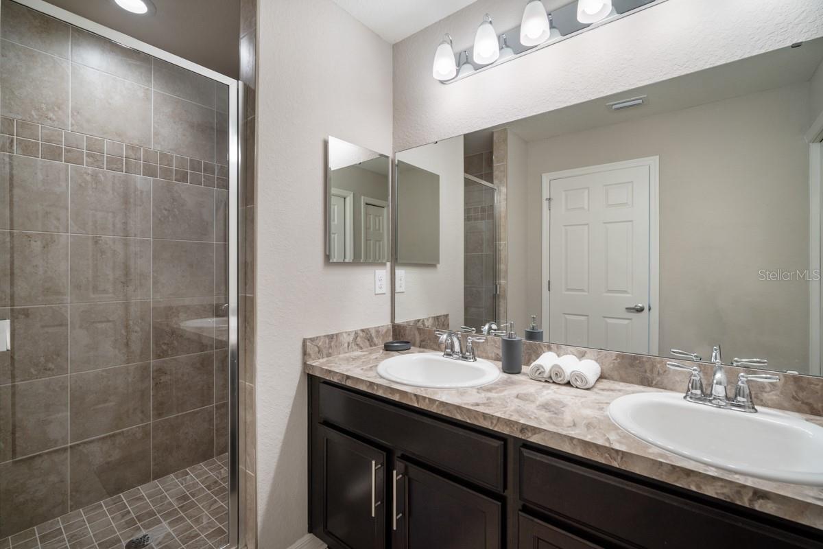 1218 GRANTHAM DR, SARASOTA, FL, 34234