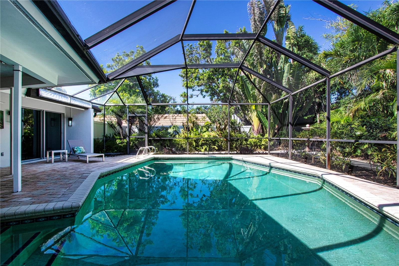 A4655760 Property Photo