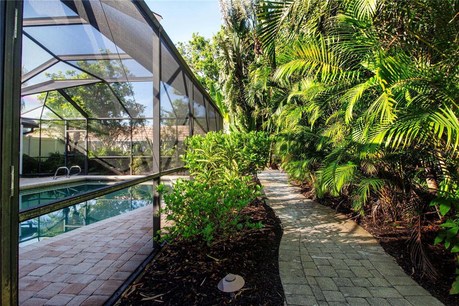 A4655760 Property Photo