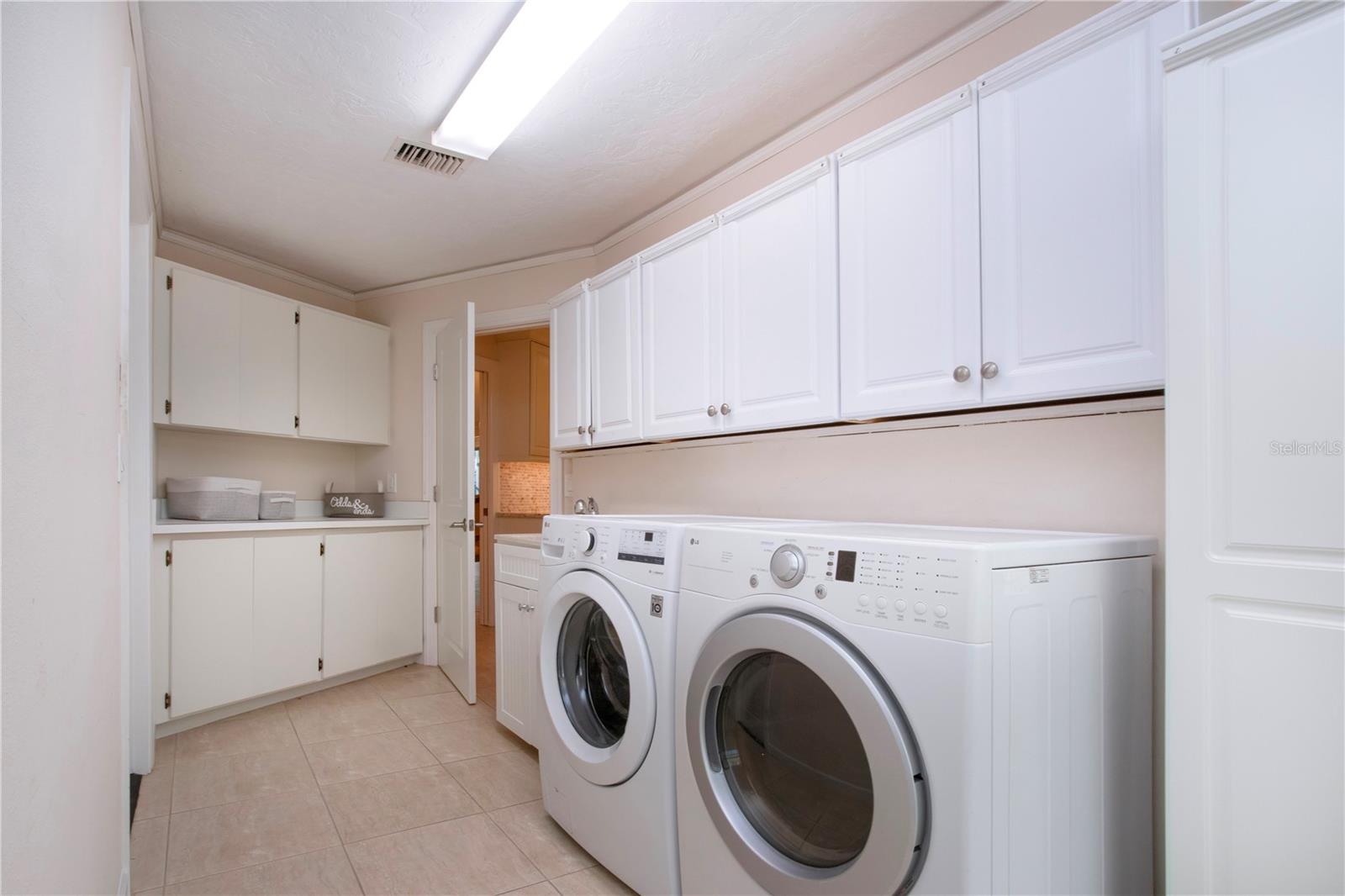 A4655760 Property Photo