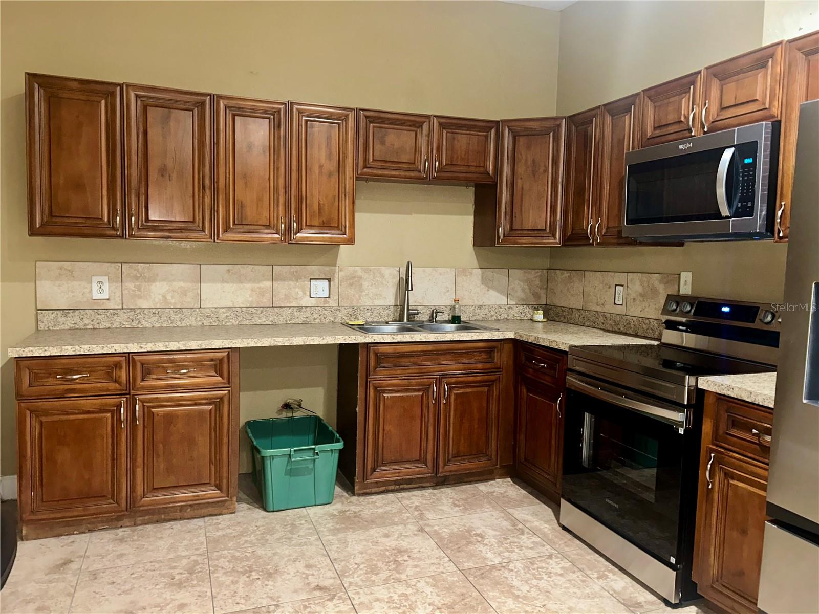 385 LYNCHFIELD AVE, ALTAMONTE SPRINGS, FL, 32714