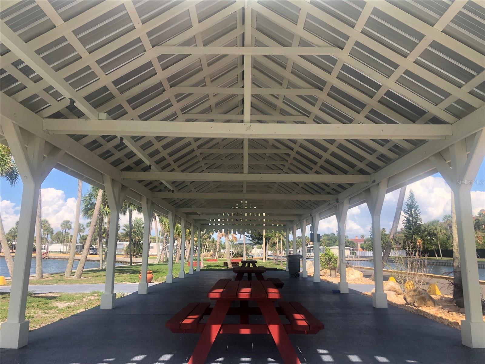 TB8396457 Property Photo