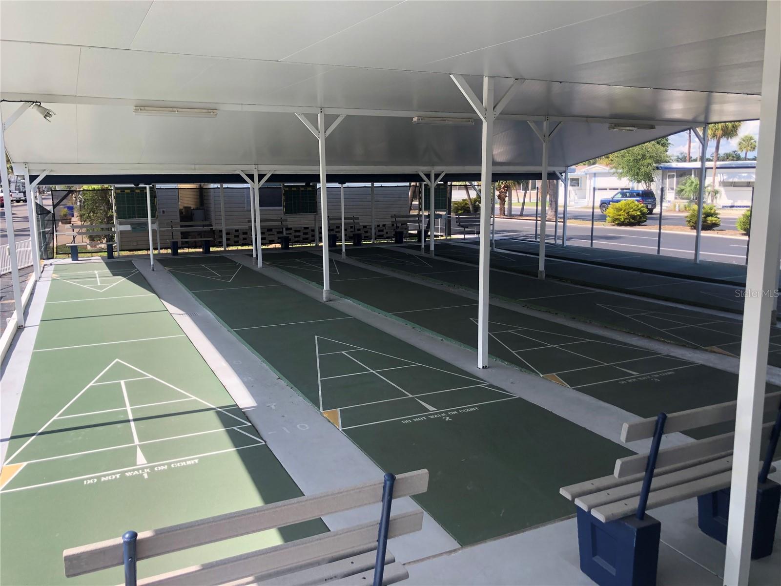 TB8396457 Property Photo