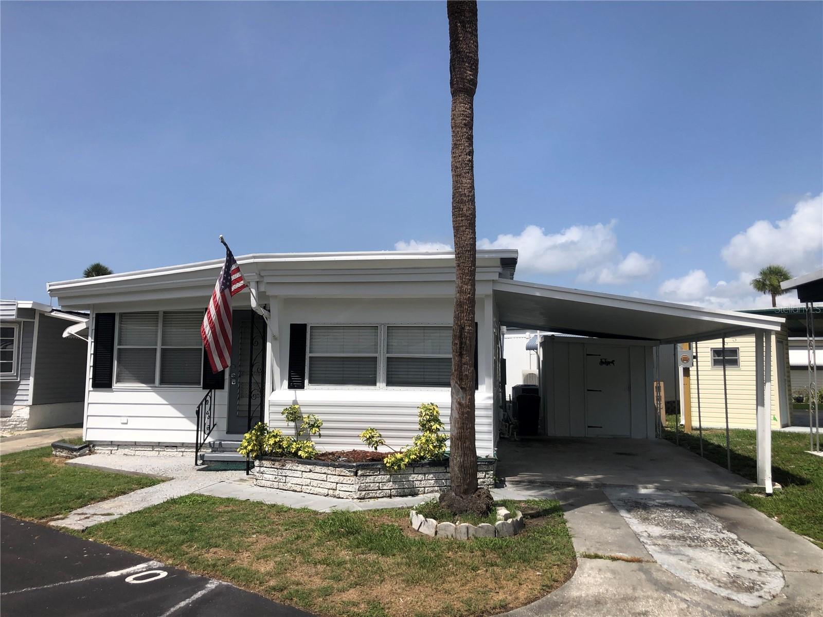 TB8396457 Property Photo