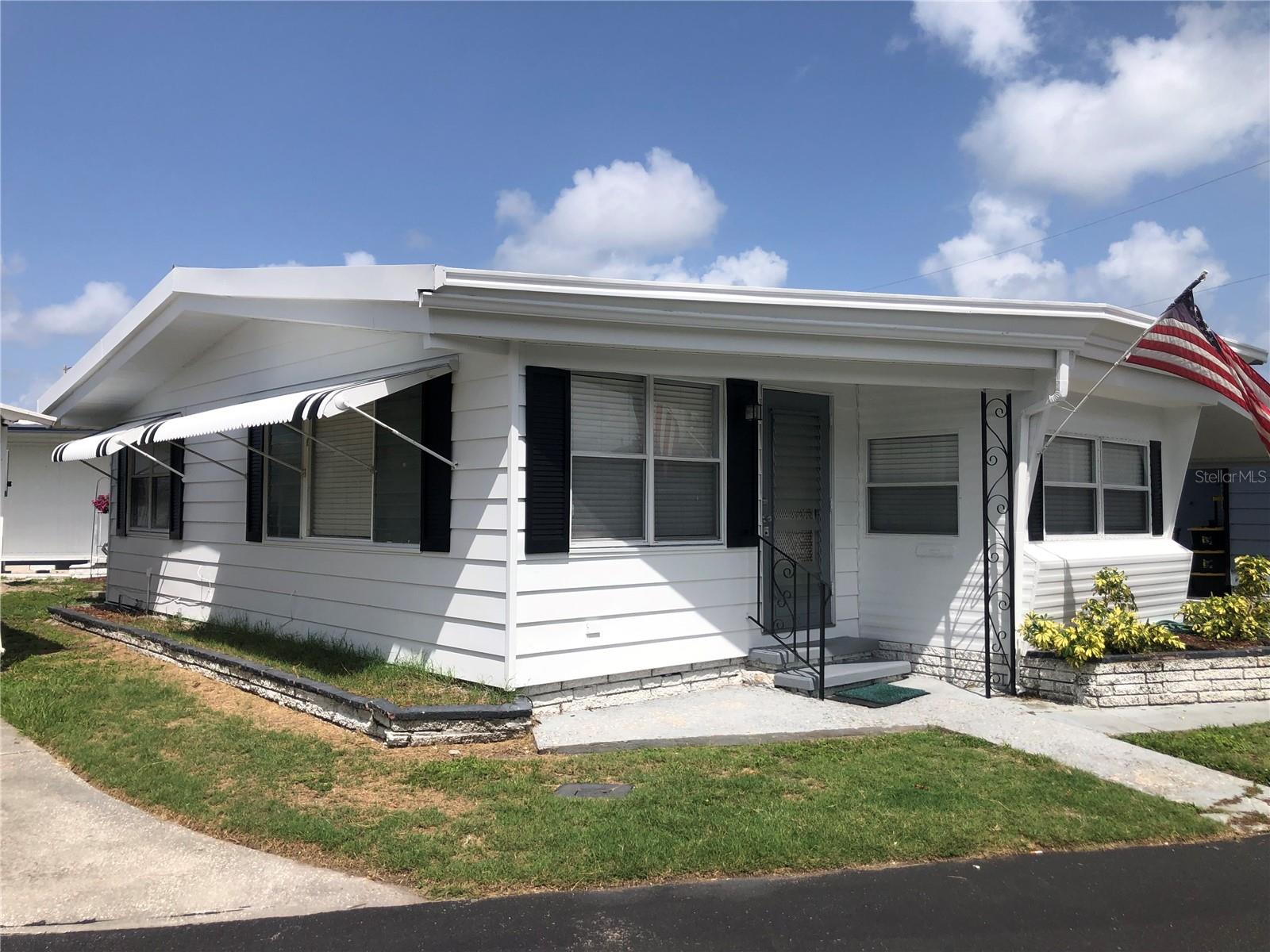 TB8396457 Property Photo