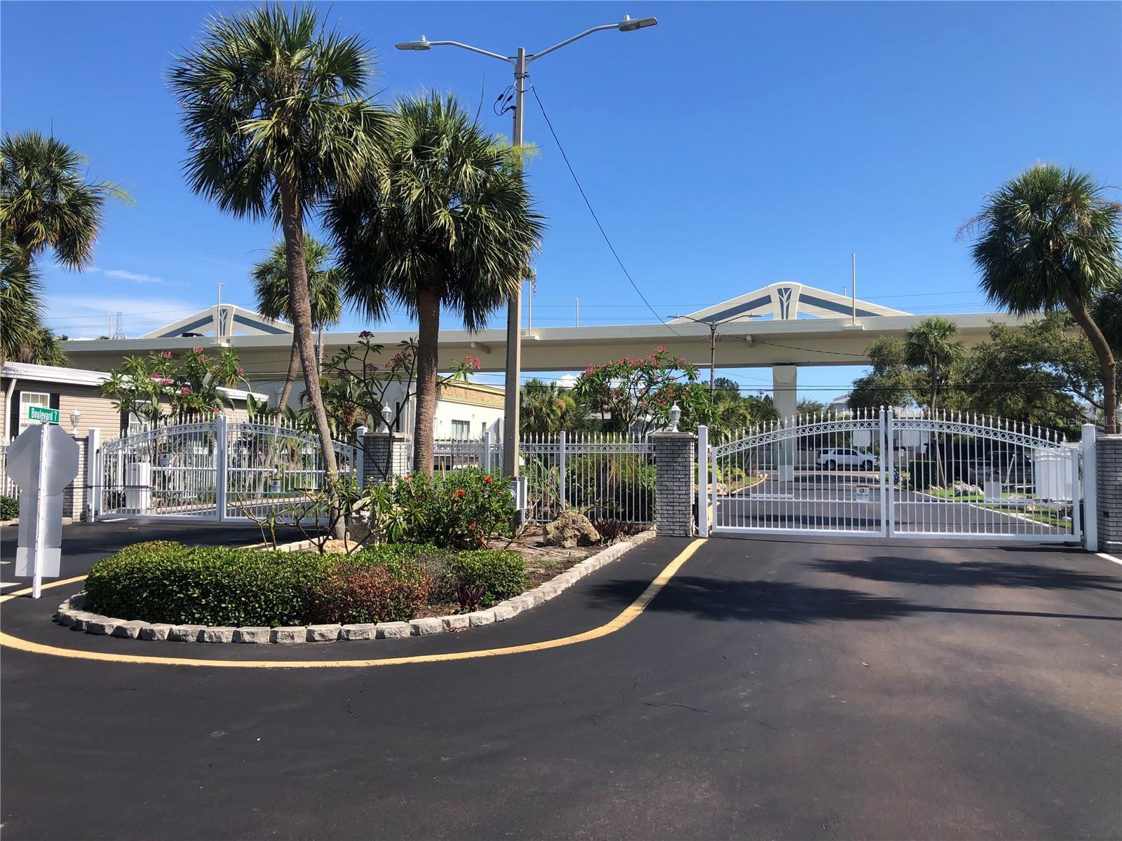 TB8396457 Property Photo