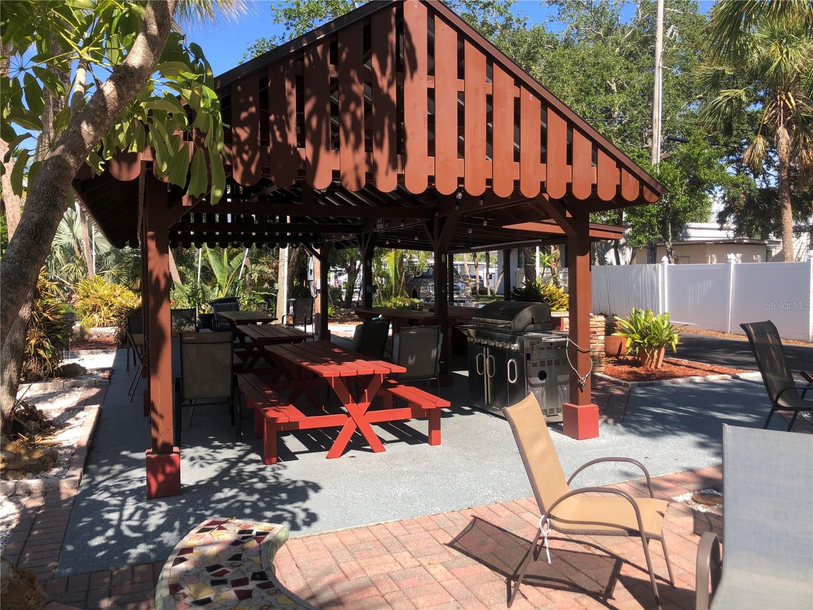 TB8396457 Property Photo