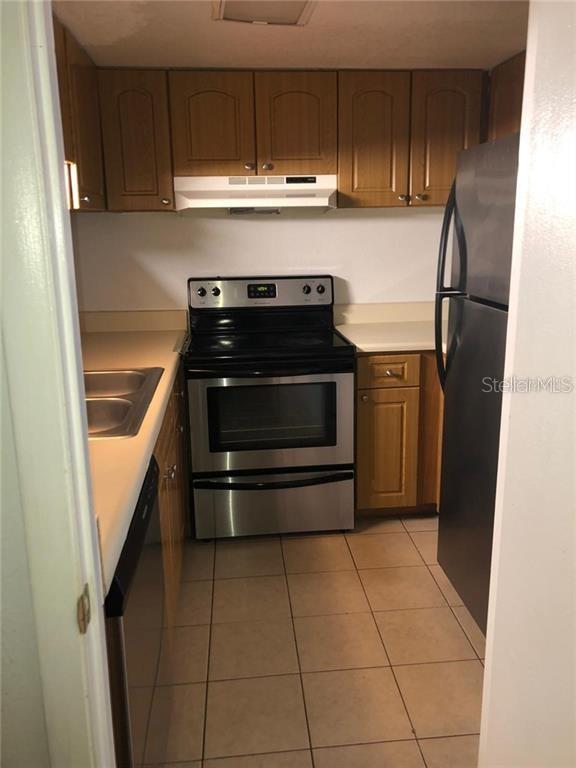 4153 S SEMORAN BLVD #4, ORLANDO, FL, 32822