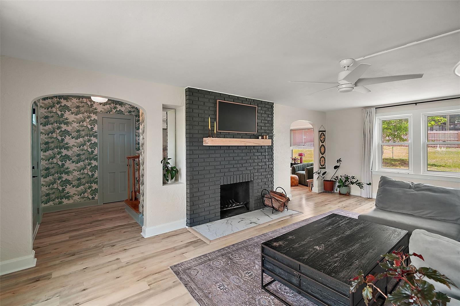 126 E BEACH ST, GROVELAND, FL, 34736