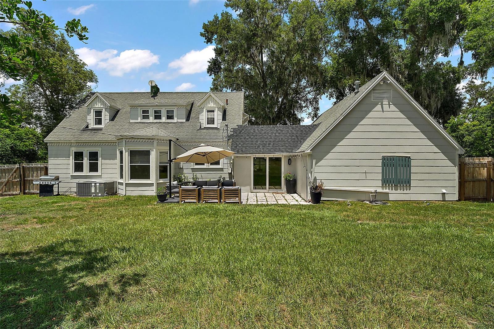 126 E BEACH ST, GROVELAND, FL, 34736