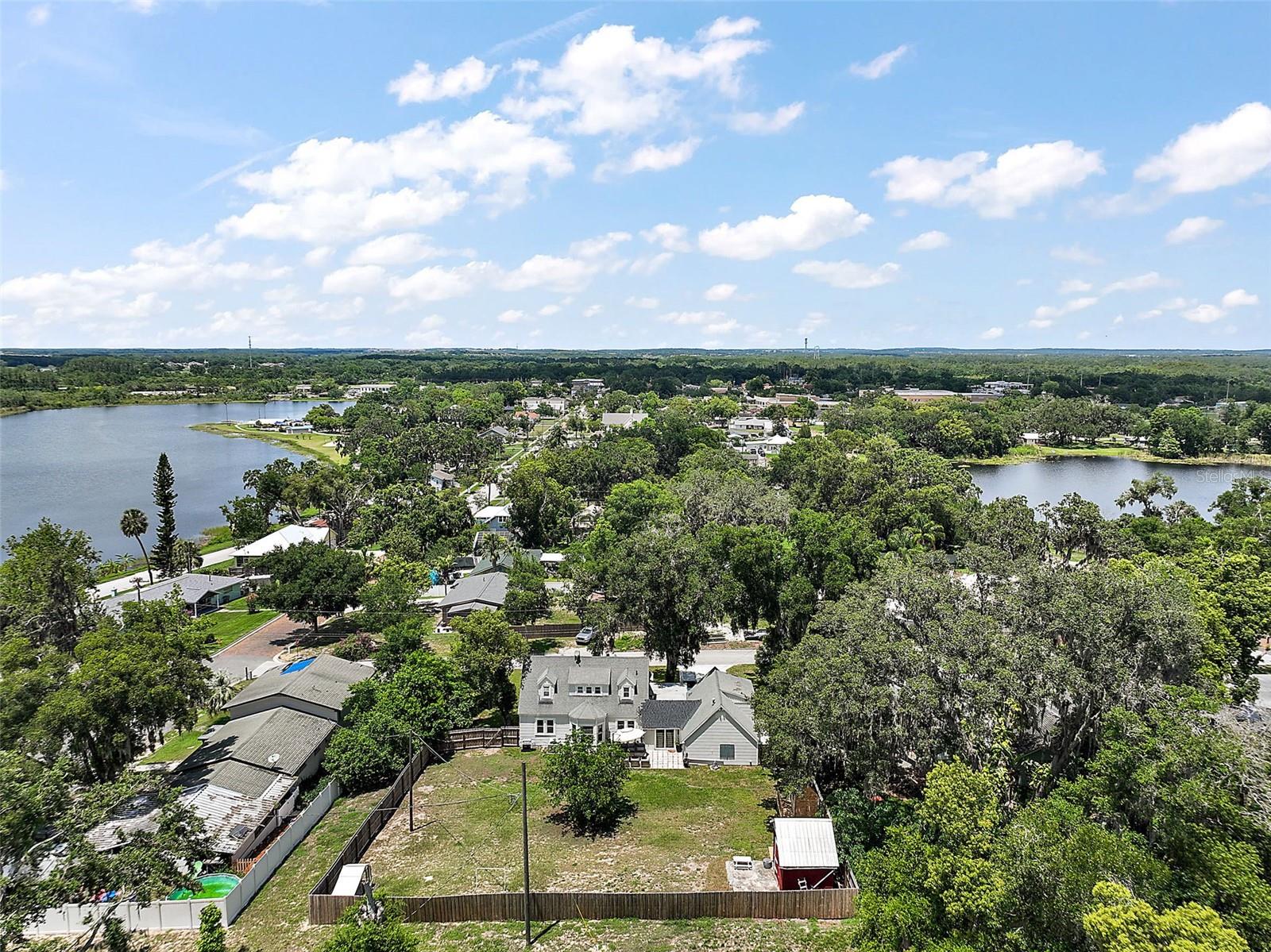 126 E BEACH ST, GROVELAND, FL, 34736